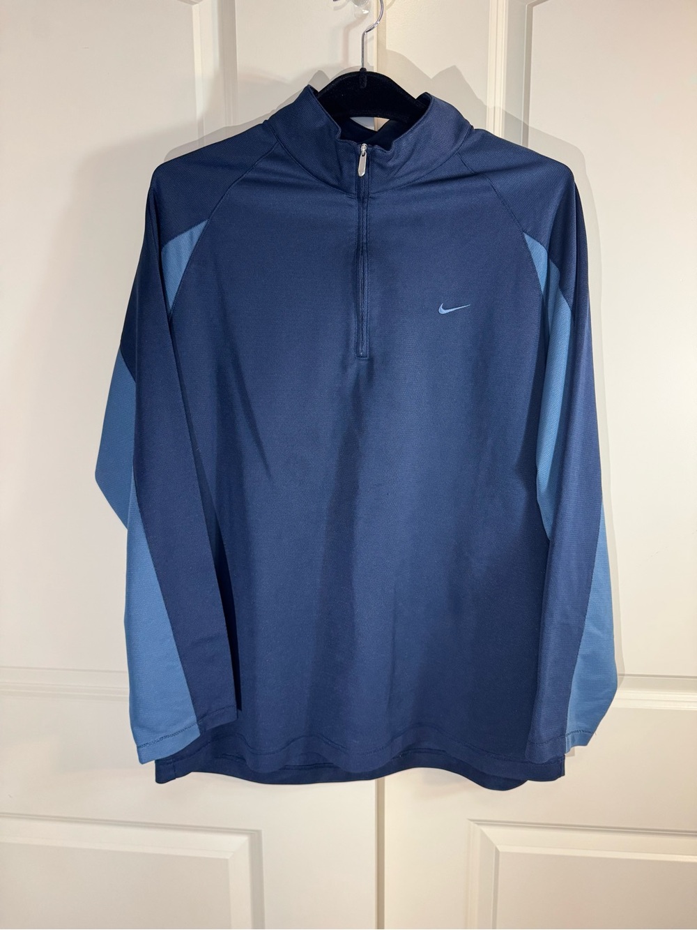 Nike Men’s Navy and Light Blue Quarter Zip Performance Jacket XL